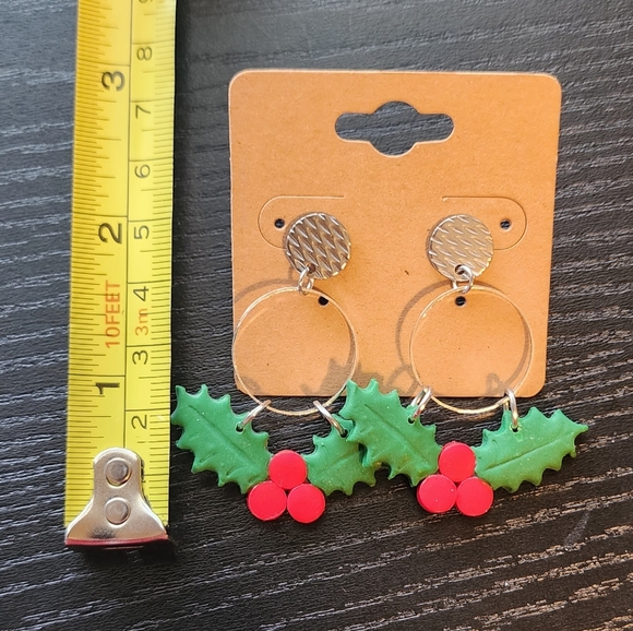 Free w/ Purchase Dangle clay holly earrings - Picture 4 of 4